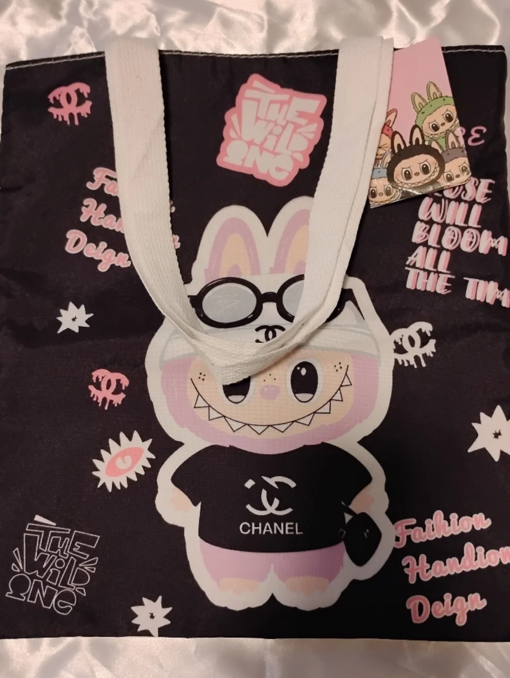 Labubu Graphic Tote in Black and Pink Brand New With Tags - Picture 2 of 3